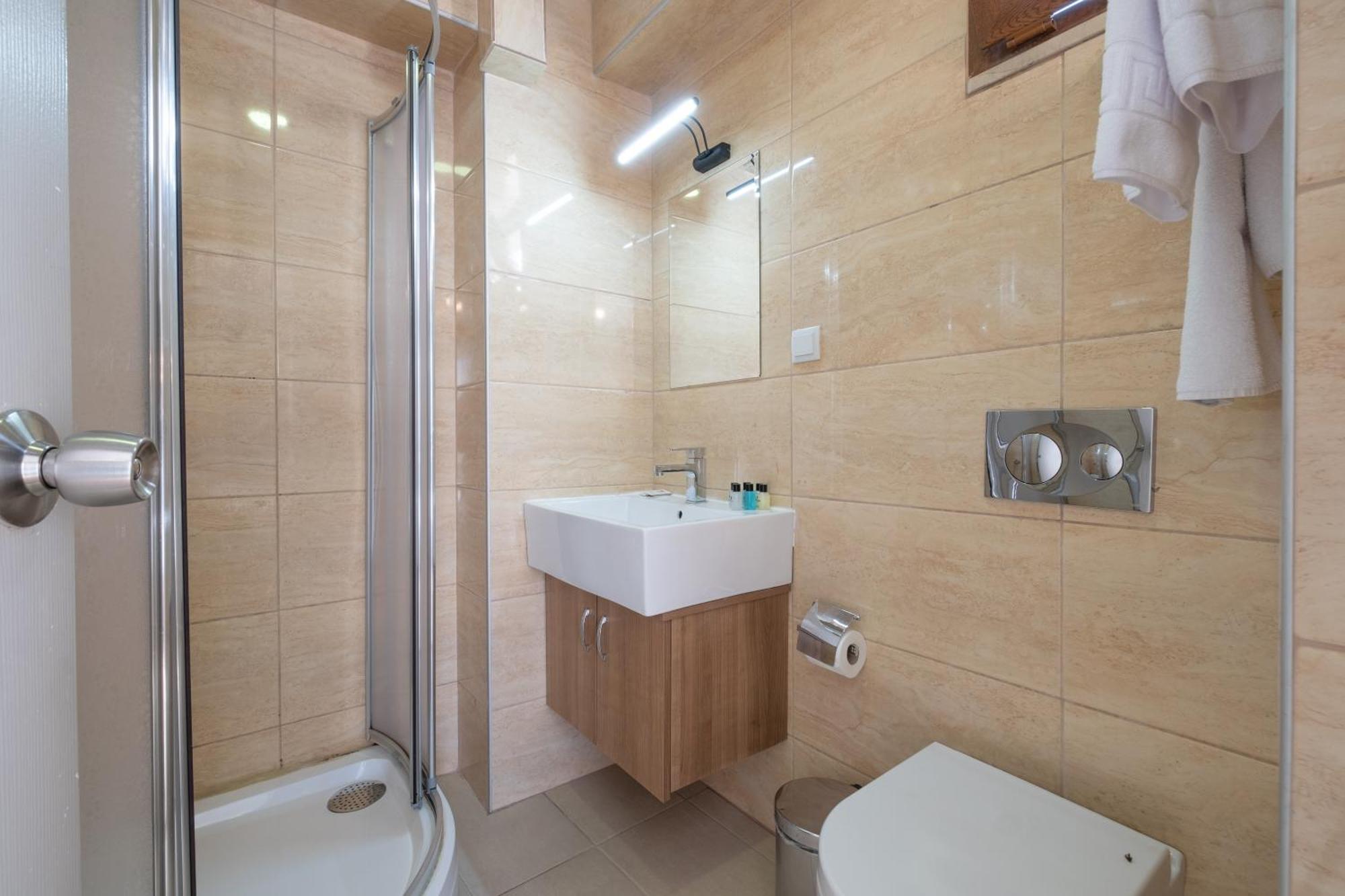 Lavin Hotel & Suites Istanbul Exterior photo