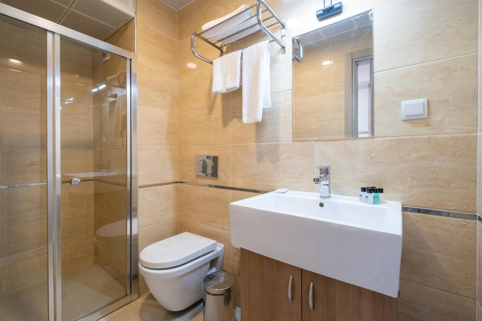 Lavin Hotel & Suites Istanbul Exterior photo