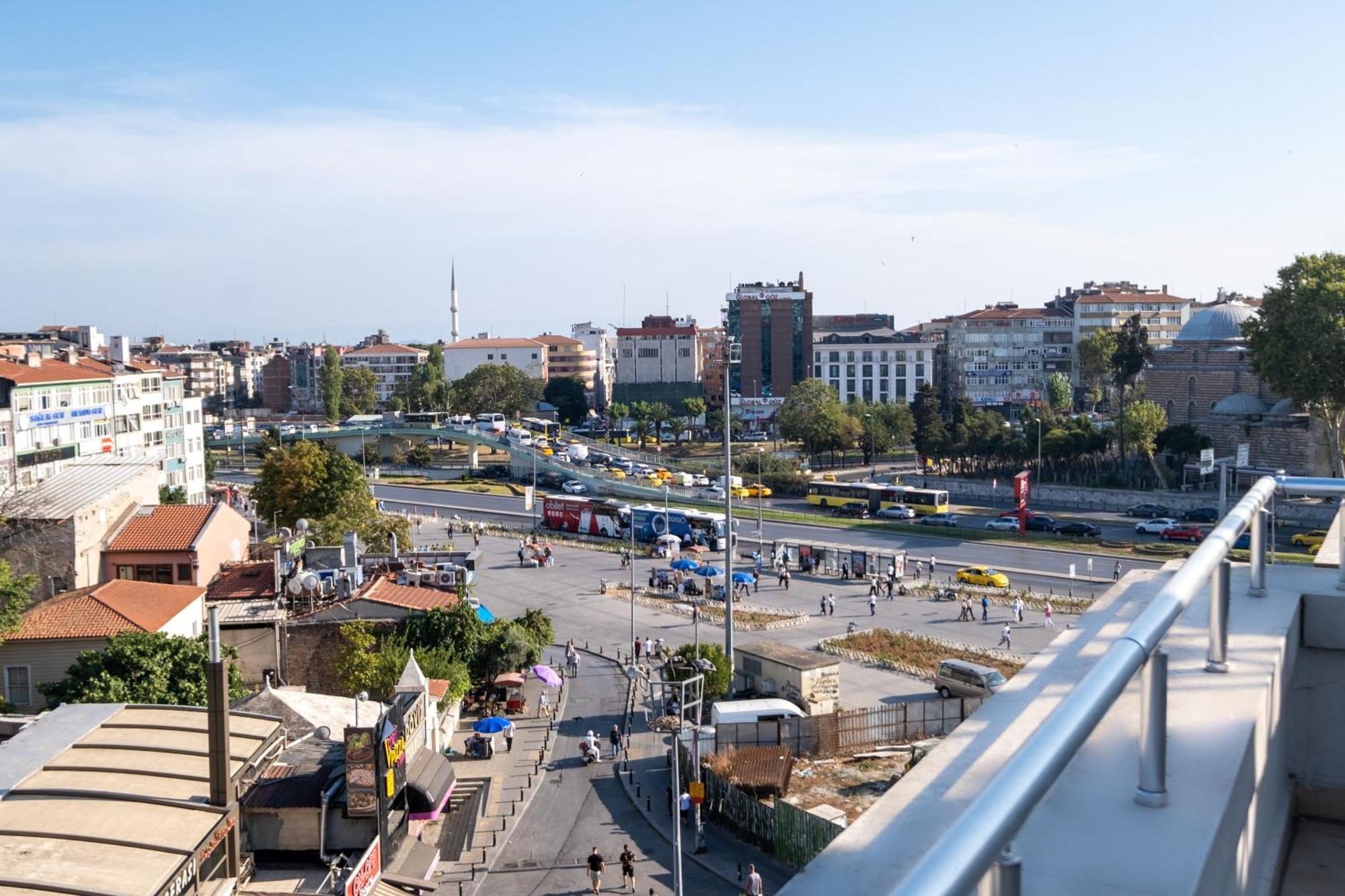 Lavin Hotel & Suites Istanbul Exterior photo